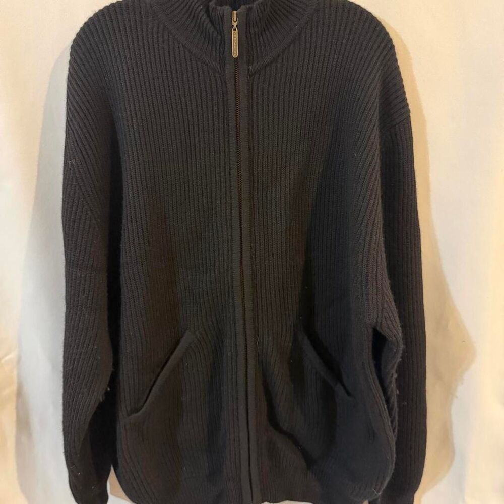 Pendleton Men's Black and Grey Jumper